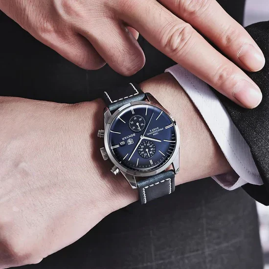 Classic Aventri leather watch