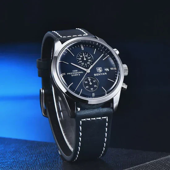 Classic Aventri leather watch