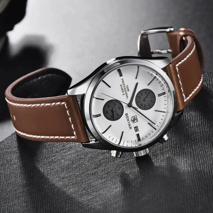 Classic brown leather watch by Aventri